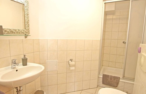 Muritz Apartment | SEE 11043 - Stork - Guest room Ankershagen SEE 11040