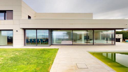 Barrika Villa | SEE AND SEA