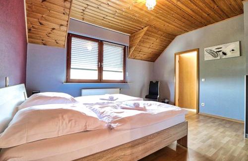 Obermaubach Apartment | Seeblick Hotel-Ferienhaus- Obermaubach
