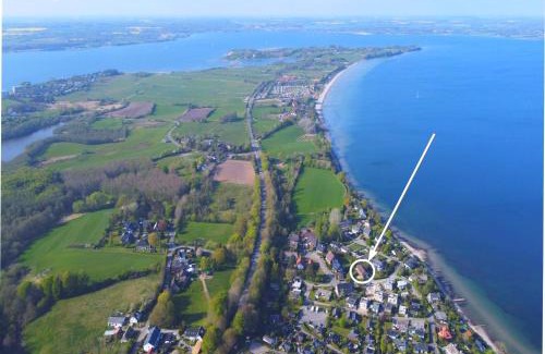 Bockholm House | Seeblick II - gemütliche 60qm - ganzes Haus - 50m zum Naturstrand - mit Terrasse und großem Garten