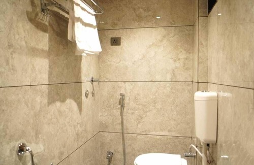 Koregaon Hotel | Sejal Wolrd Lodging