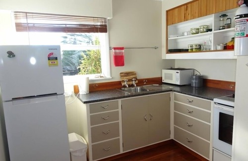 Stoke Apartment | Self-contained Arapiki Homestay Unit 1