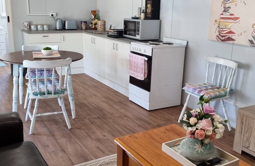 Huntly Cottage | Self Contained Country Cottage - semi rural property PET and child Friendly