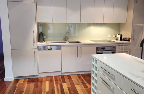 Semaphore Apartment | Semaphore 2 bedroom Superior Apartment with Sea Views