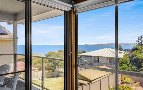 Port Elliot House | Sempri Domani 3 Carfax St Port Elliot- No Linen Included