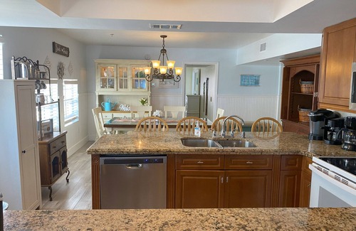 Mid Island House | September 20-27, 2025 is OPEN! Enjoy low crowds & beautiful beaches!