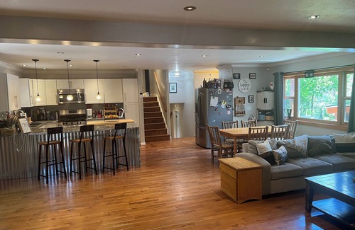 Glenwood Springs House | Serene 4-bedroom house with WiFi just outside Glenwood Springs