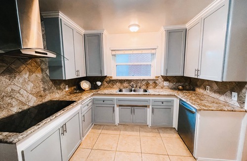 Inglewood House | Serene 4-bedroom house with WiFi in Inglewood