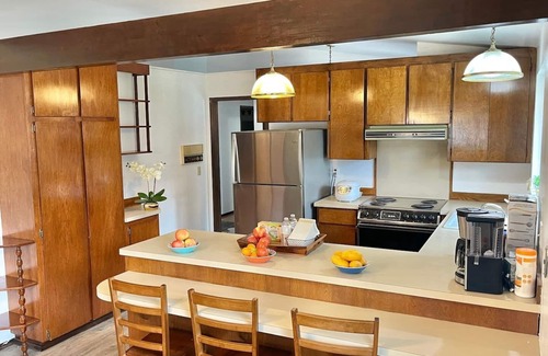 Lake Forest Park House | Serene & Cozy Home in Lake Forest Park