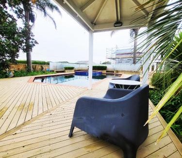 Hamilton Ski Chalet | Serene Hamilton Home I Pool I Yard I Home Theatre