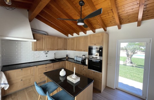 Sao Teotonio House | Serene house with pool in a private pine forest