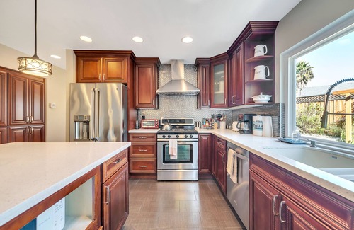 Edenvale House | Serene Santa Teresa home.