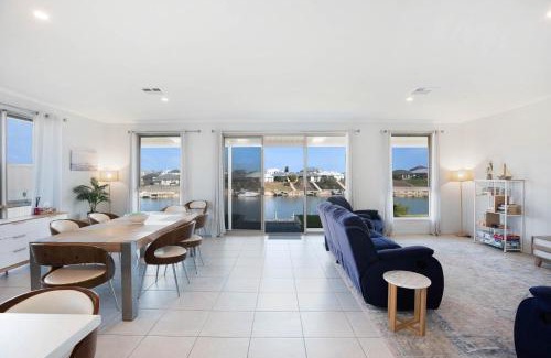Nangkita House | Serenity 24 - Waterfront Living on Hindmarsh Island