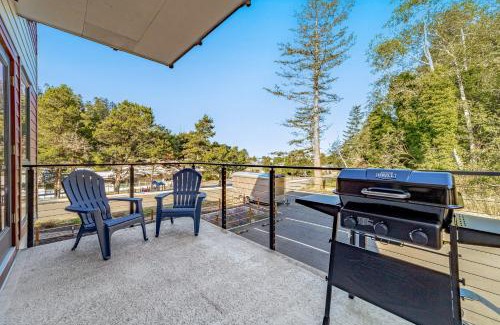 Gold Beach Apartment | Serenity at Deerhaven #A & #B