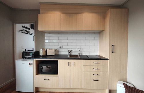 Omaui House | Serenity by the Sea Omaui