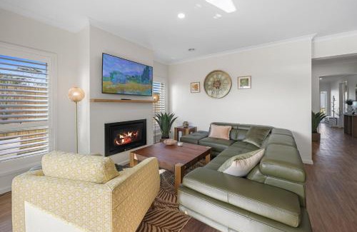 Warrnambool House | Serenity Escape - Designer Luxury Retreat with Private Sauna