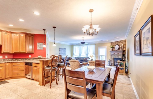 Andersonville Condo | Serenity Now at Stardust Marina - No steps to condo.