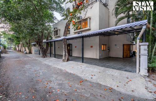 Nashik Apartment | Serenity Skies Apartment with Pool by VEO - Part of StayVista