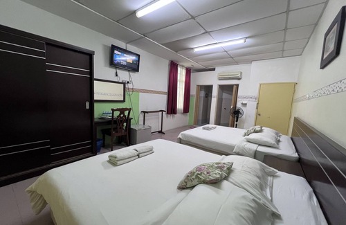 Kampung Gong Limau Hotel | Seri Kemaman Inn, Chukai Terengganu