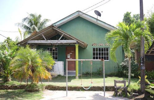 Chukai House | Seri Tempurung Homestay