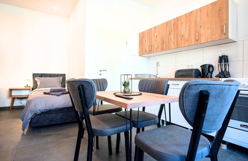 Hochlarmark Apartment | Serviceroom24 - Apartment 2 in Recklinghausen High WLAN - TV - 24-7 check-in