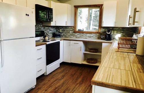 Bear Creek House | Seward House - Lost Lake