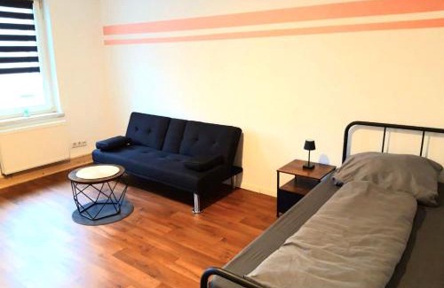 Grossrohrsdorf Apartment | Seyfarthrooms - Monteurwohnung Großröhrsdorf 1 - zentrale Lage, gute Anbindung, voll ausgestattet