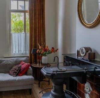 Strijp Apartment | Sfeervolle vooroorlogse woning nabij centrum