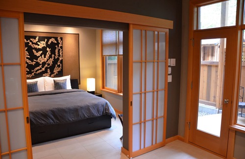 Roberts Creek House | Shades of Jade Inn and Spa