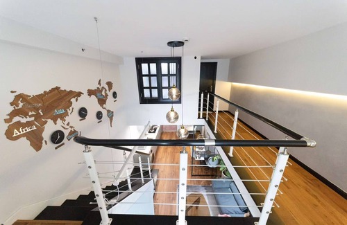 Huaihai Road Commercial Area Apartment | Shanghai Hills & Gefii Kumomon Family