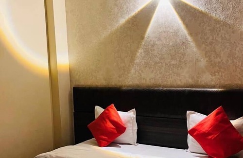 Guna Hotel | Shanti Heritage Resort By GRB