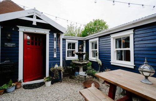 Belfast House | Sheddington Manor - 2 Bedroom Guest House & Cinema