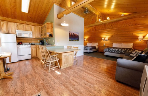 Glacier View Cabin | Sheep Mountain Lodge