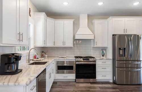 Smithville House | Shenandoah Retreat -lake view ,hot tub ,gas fire place ,ping pong, gas fire pit