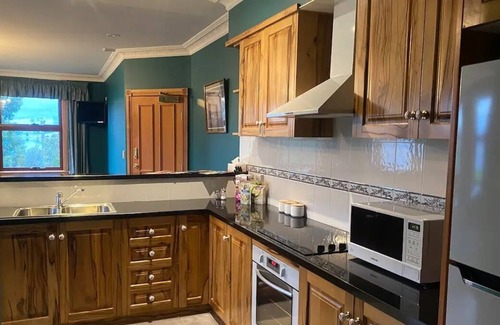 Hobart House | Sheoak House Private Self Contained 2 Bedroom Unit