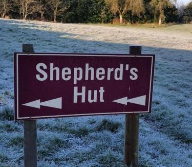 Llandenny House | Shepherd's Hut at Cefn Tilla Court