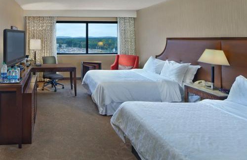 Windsor Locks Hotel | Sheraton Hartford Hotel at Bradley Airport