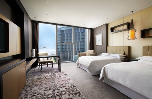 Pudong Hotel | Sheraton Shanghai Waigaoqiao Hotel