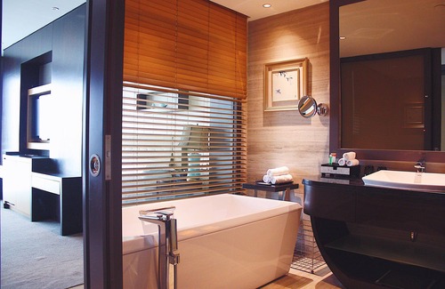 Pudong Hotel | Sheraton Shanghai Waigaoqiao Hotel