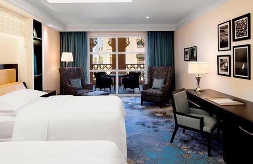 Beach & Coast Hotel | Sheraton Sharjah Beach Resort & Spa