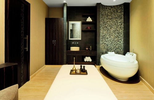 Beach & Coast Hotel | Sheraton Sharjah Beach Resort & Spa