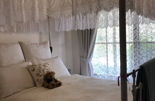 Somerville Bed & Breakfast | Sherwood Park bed and breakfast