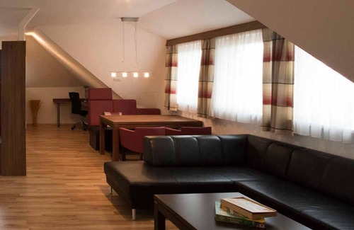 Sankt Ulrich im Muhlkreis Apartment | Shettland pony paddock - Langs Wirtshaus