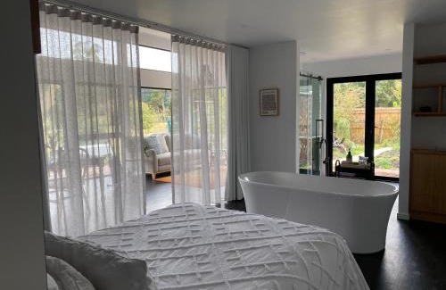 Lilydale House | Shibui Lilydale Luxury Romance