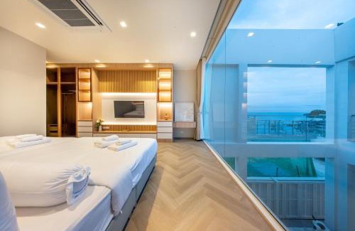 Chonburi House | SHIN Lalynn Pool Villa