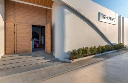 Chonburi House | SHIN Lalynn Pool Villa