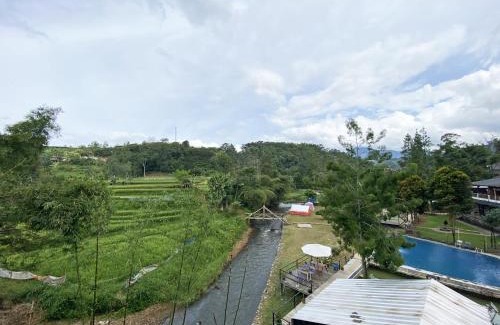 Pasirjambu Hotel | Shine River