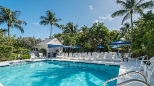 Truman Annex House | Shipyard Treasure by AvantStay Communal Pool Gated Community Great Location Week Long Stays
