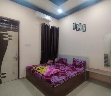 Shri Madhopur House | Shiv Shakti Palace