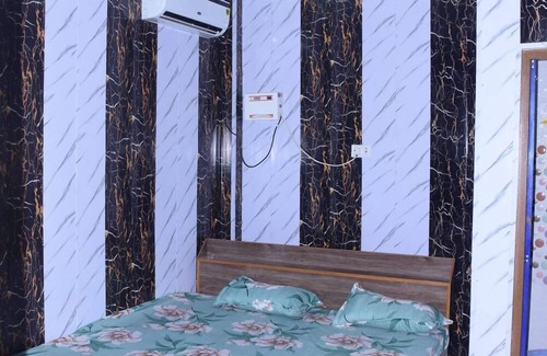 Misrikh House | Shivdham Guest House